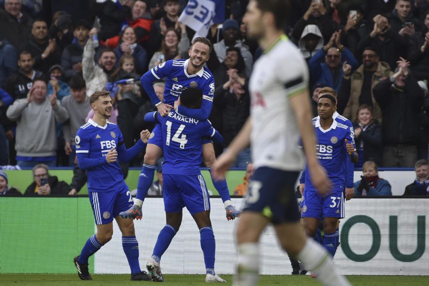 Conte's return ruined as Tottenham loses at Leicester 4-1