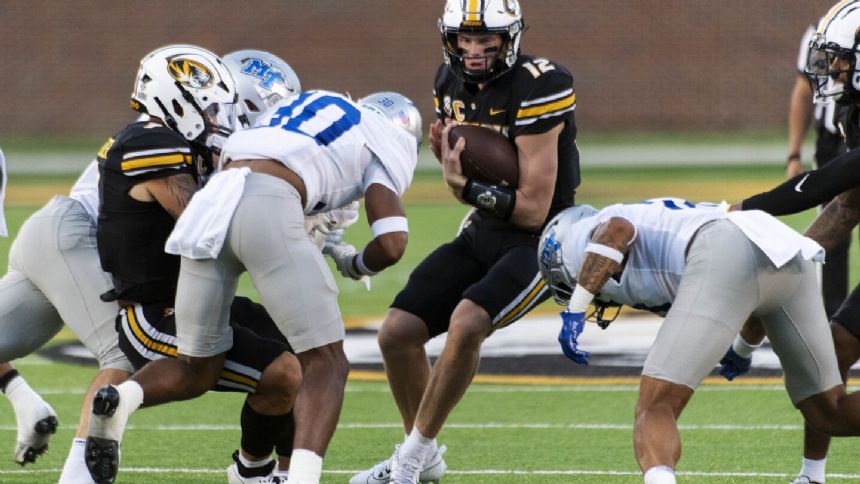 Cook throws for 2 TDs, runs for another to help Missouri beat Middle Tennessee 23-19
