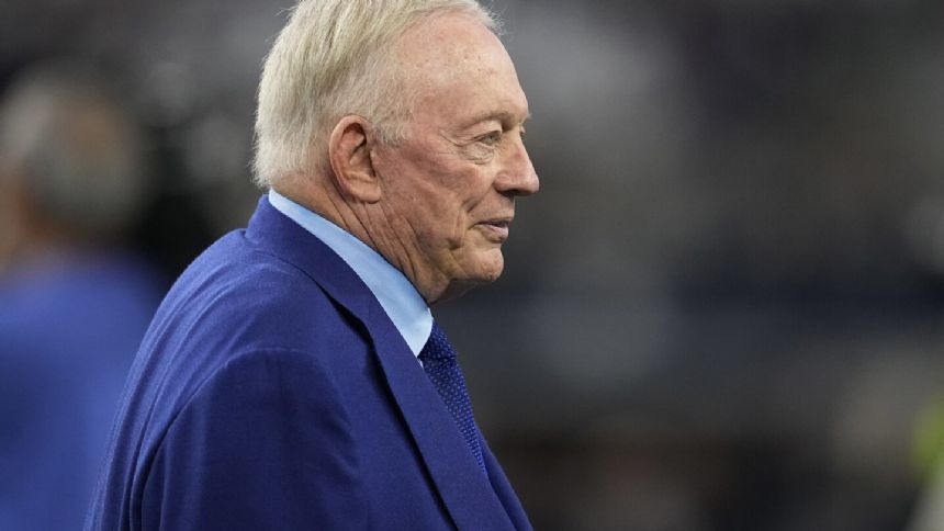 Cowboys owner Jerry Jones still loves the spotlight in his 80s, despite reasons to shrink from it