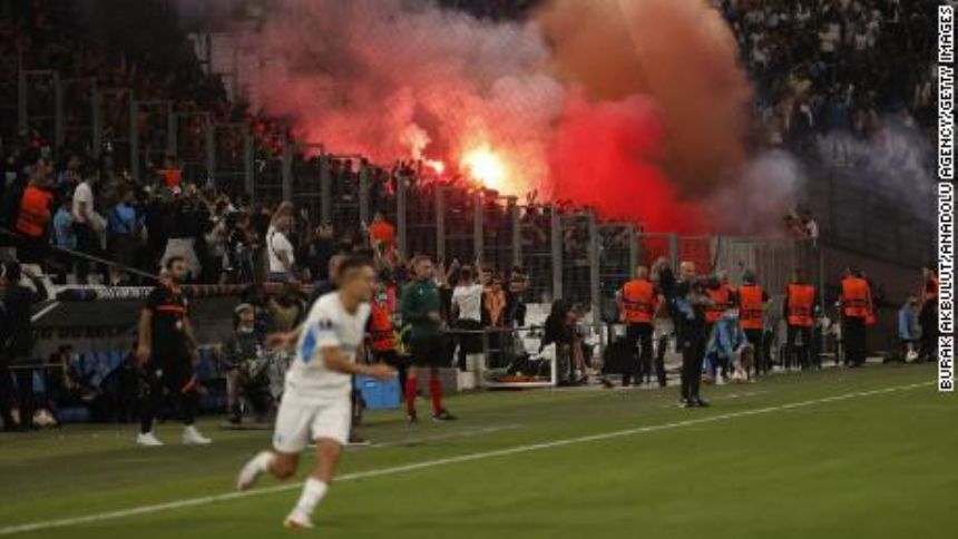 Crowd trouble mars Belgian soccer matches