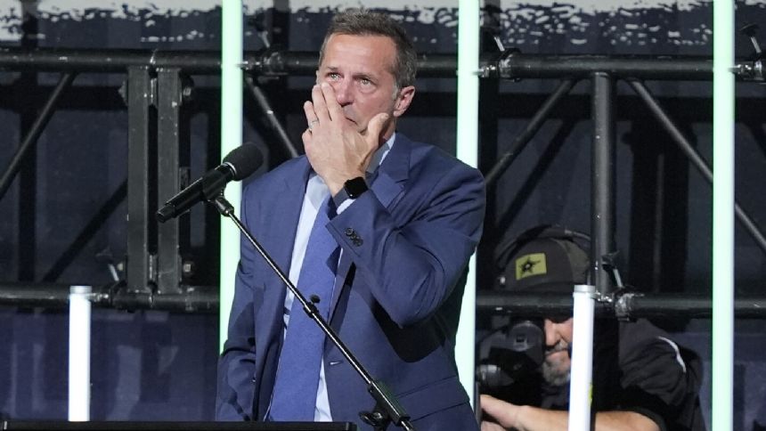 Dallas Stars unveil statue of Hockey Hall of Famer Mike Modano