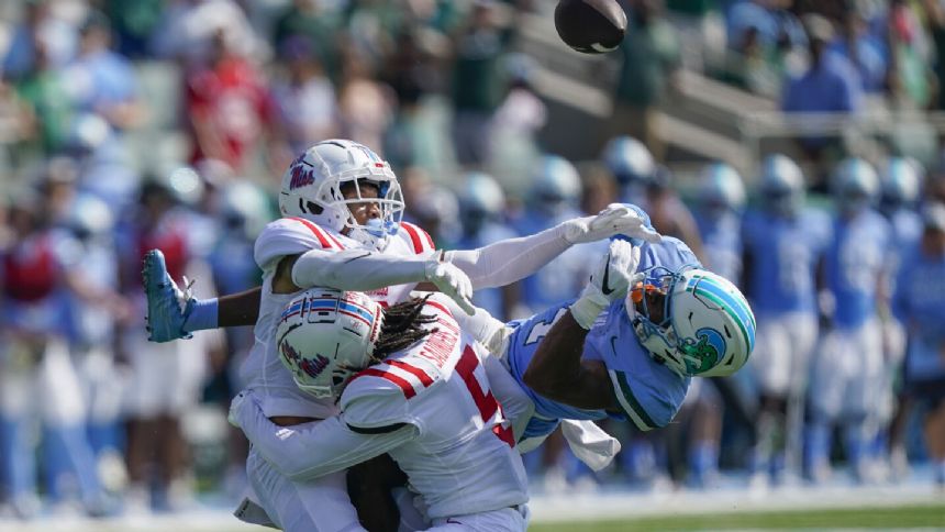 Dart rallies No. 20 Ole Miss past No. 24 Tulane, 37-20