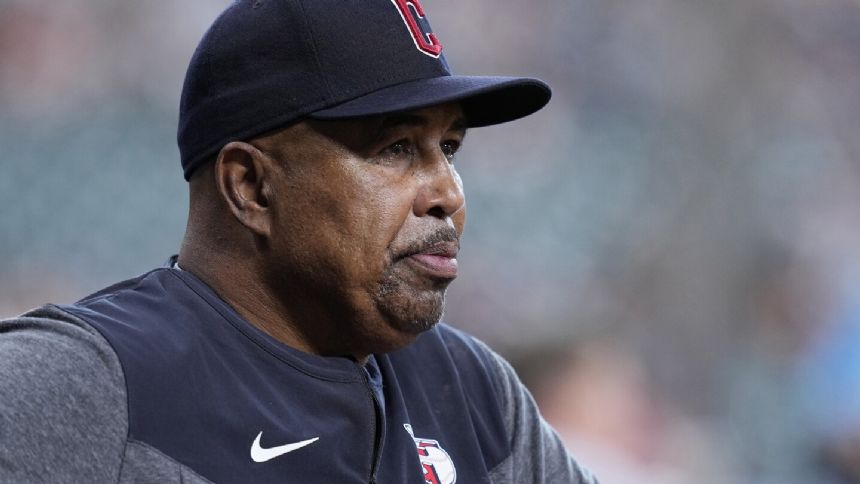 DeMarlo Hale hired as Blue Jays' associate manager under Schneider