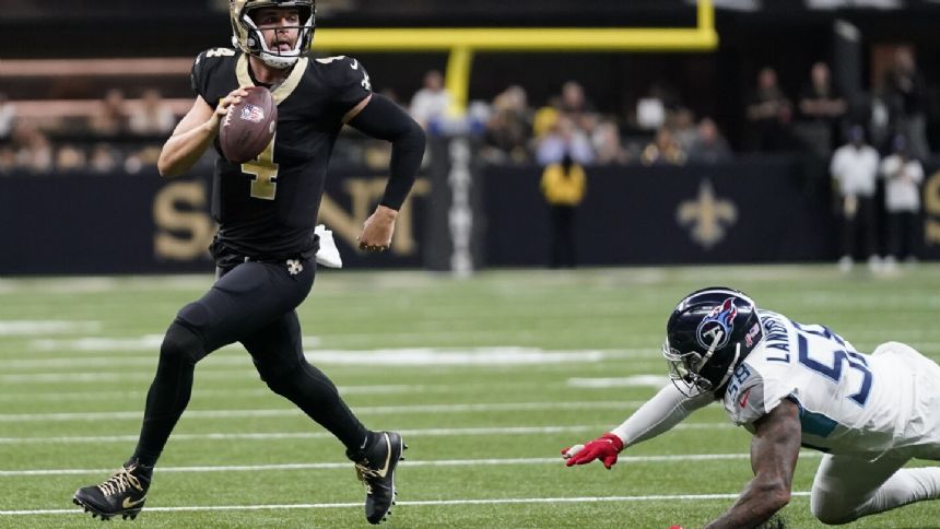 Derek Carr's New Orleans debut is a success as the Saints edge the Titans 16-15