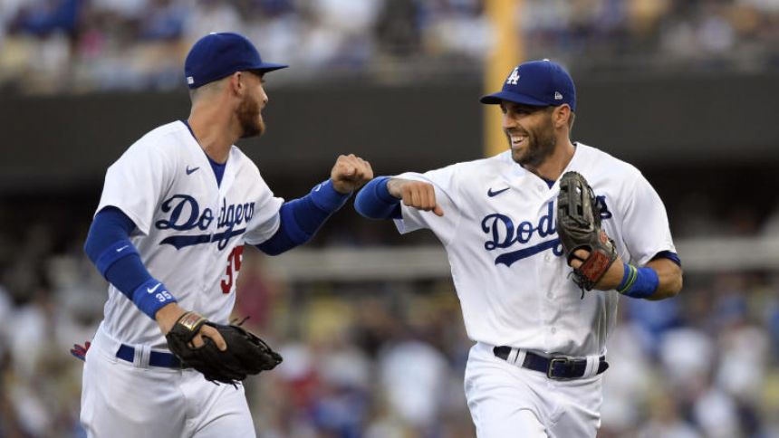 Dodgers once again dominating against Padres, heading toward 12th consecutive season-series win