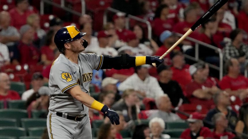 Donaldson 3-run homer sparks Brewers over Cardinals 8-2 as NL Central title nears