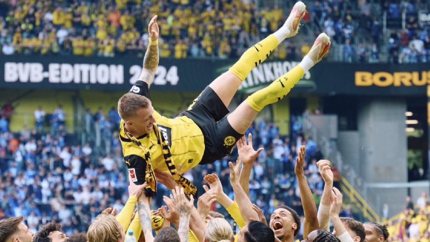Dortmund hero Marco Reus buys beer for all the team's fans at his final Bundesliga game