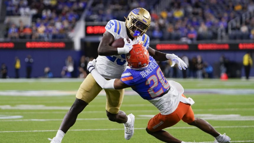 Ethan Garbers rallies UCLA to 35-22 victory over Boise State in LA Bowl