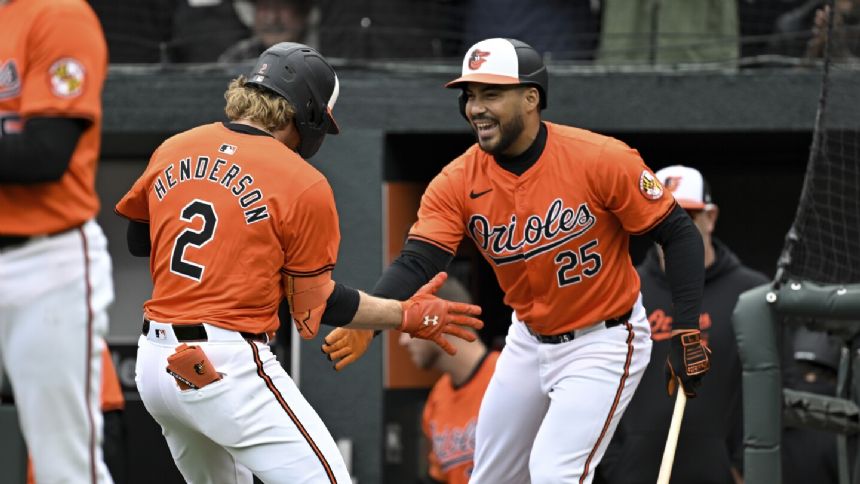 Everybody Home! All 9 Orioles come in to score to start big 6th inning against Los Angeles