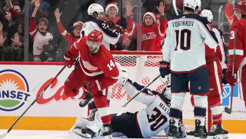 Fabbri scores twice as Red Wings hold off Blue Jackets 5-4