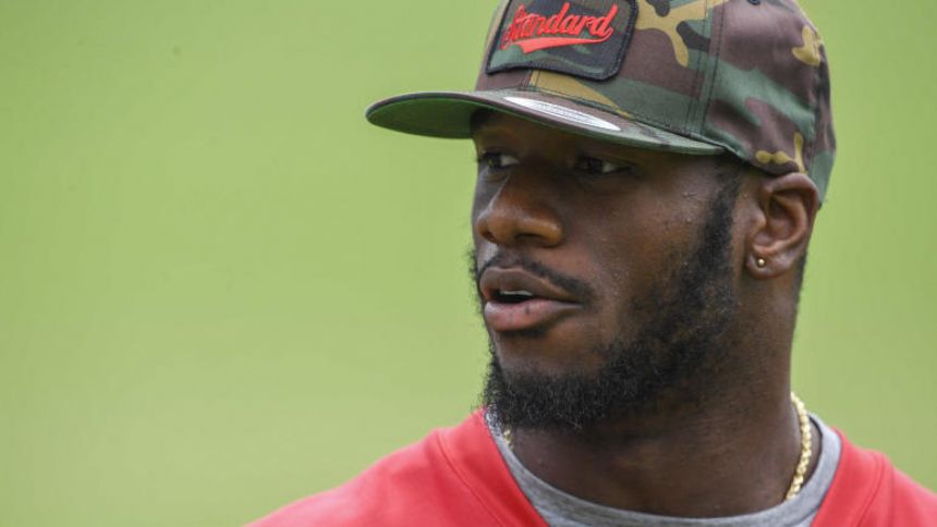 Falcons set to keep Deion Jones despite trade efforts, concerns over linebacker's attitude, per report