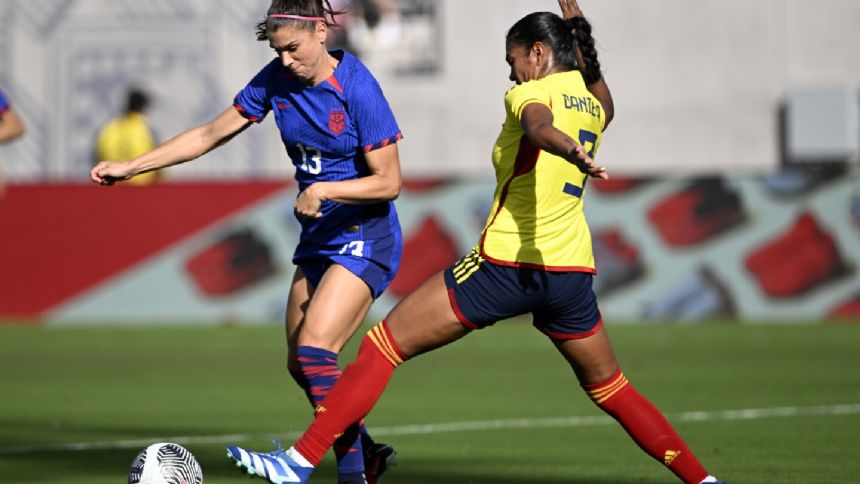 Fishel, Shaw score first U.S. goals and the American women defeat Colombia 3-0