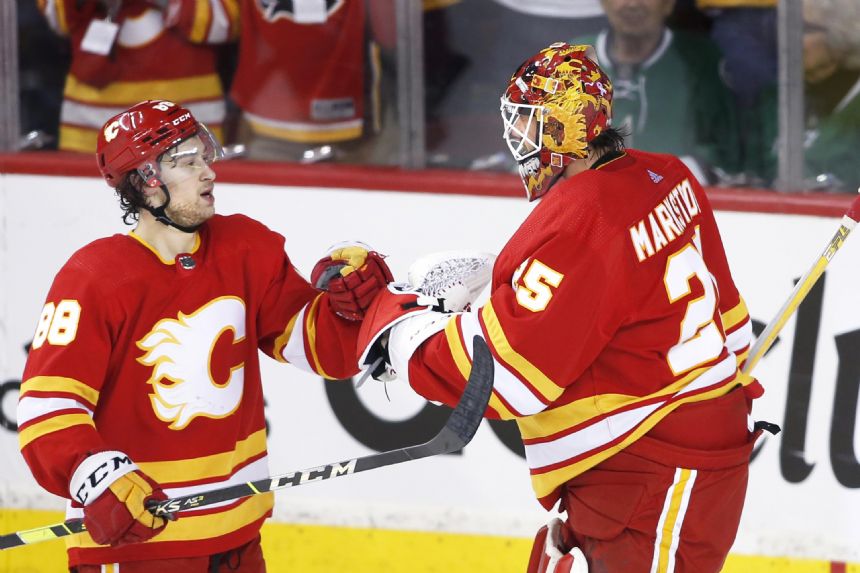 Flames use 3-goal third period to top Stars 3-2 in Game 5