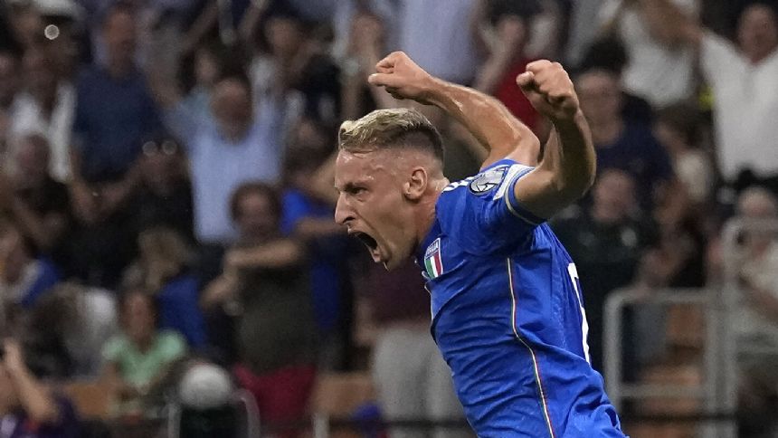 Frattesi scores 2 as Italy beats Ukraine 2-1 to get Euro 2024 qualifying back on track