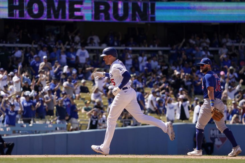 Freeman gets 4 hits, Dodgers roar back to sweep Cubs 11-9