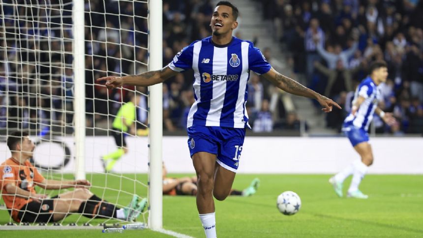 Galeno's 2 goals power Porto past Shakhtar 5-3 and into the Champions League round of 16