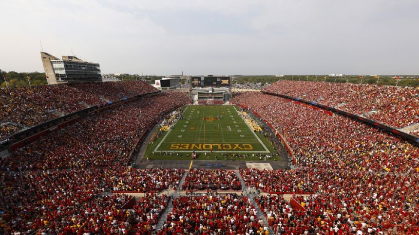 Gambling busts at Iowa State were the result of improper searches, athletes' attorneys contend