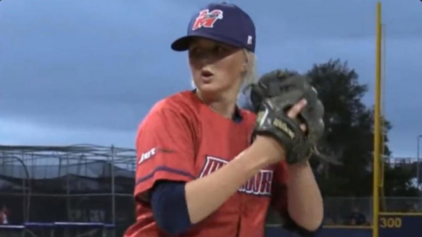 Genevieve Beacom, 17, becomes first woman to pitch for a professional baseball team in Australia