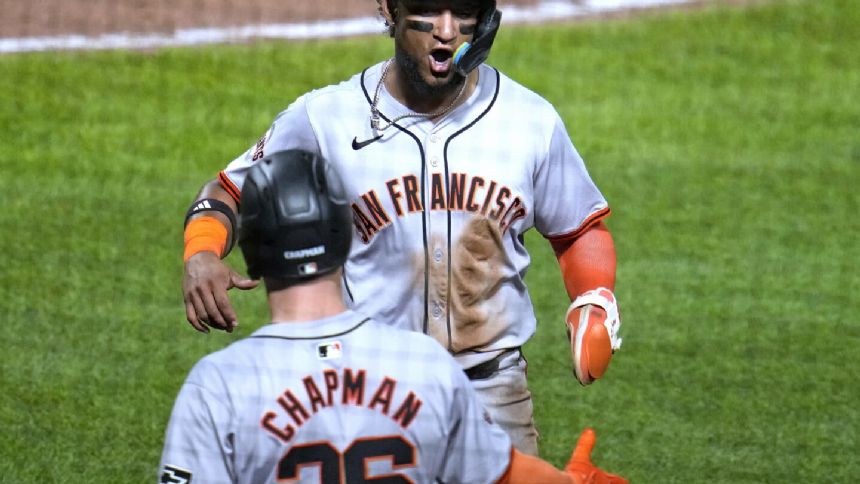 Giants hit 3 RBI singles in 4-run 10th inning and rally from a 5-run deficit to top the Pirates 9-5