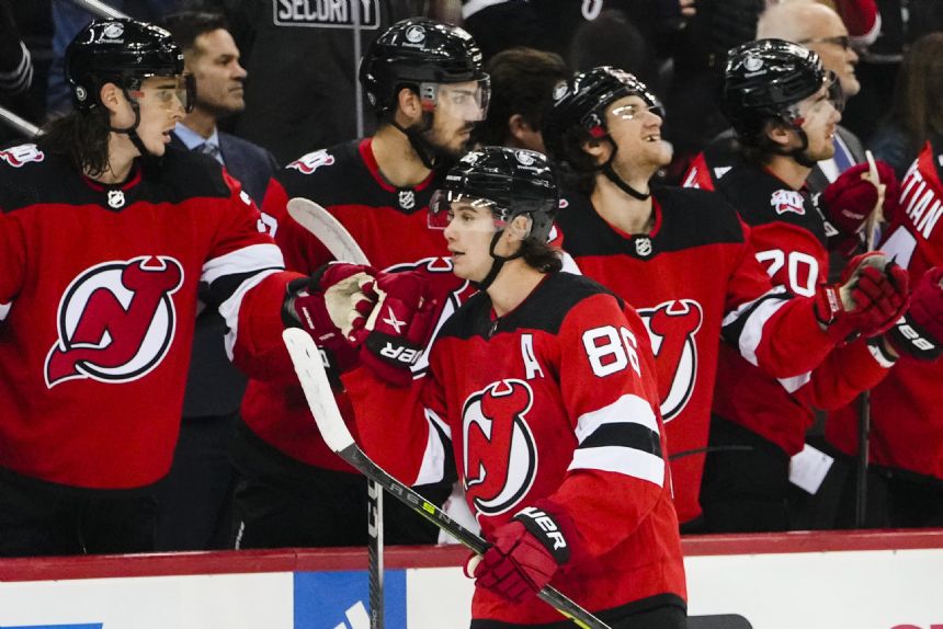 Hamilton scores in OT to give Devils 2-1 win over Penguins