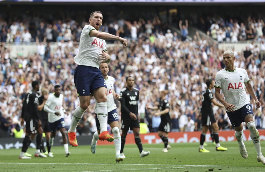 Harry Kane scores as Tottenham beats Fulham 2-1 in EPL