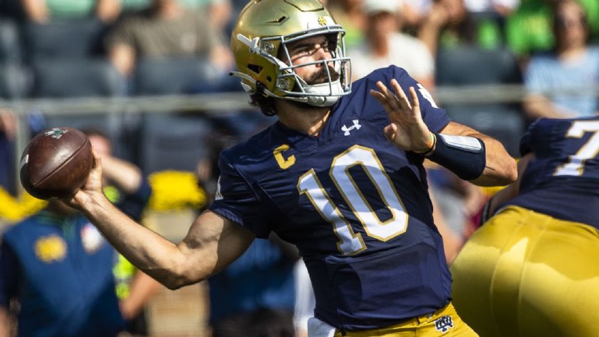 Hartman throws 3 TD passes as No. 9 Notre Dame preps for showdown with 41-17 win against C Michigan