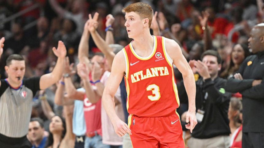 Hawks trade Kevin Huerter to Kings for Justin Holiday, Mo Harkless, first-round pick, per report