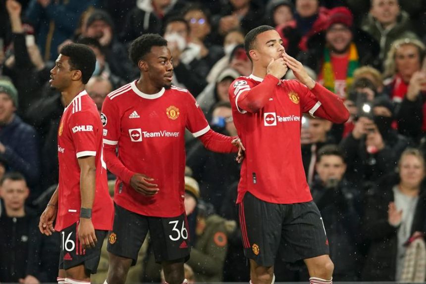 Heavily rotated Man United holds Young Boys 1-1 in CL