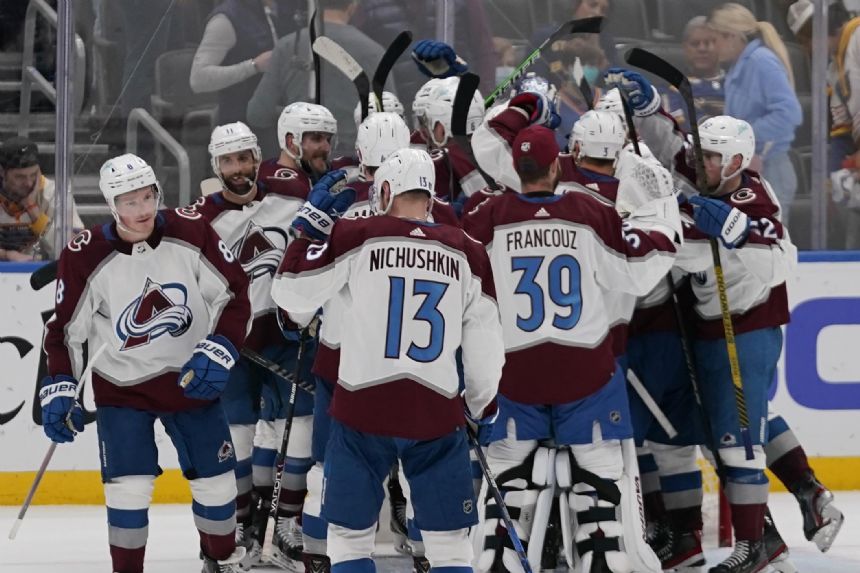 Helm scores late, Avalanche beat Blues 3-2 to win series
