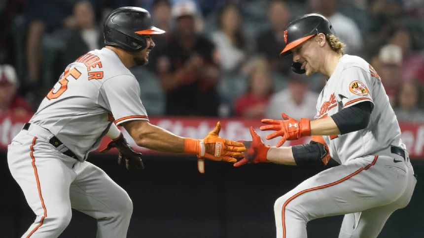 Henderson's 3-run homer sends the AL-leading Orioles to a 6-3 win over the Ohtani-less Angels