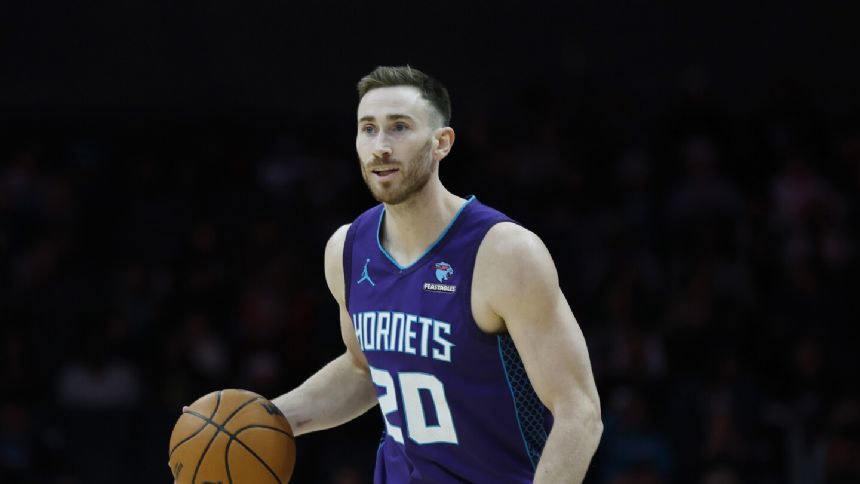 Hornets trading Gordon Hayward to Thunder for 3 players, 2 second round draft picks, AP source says