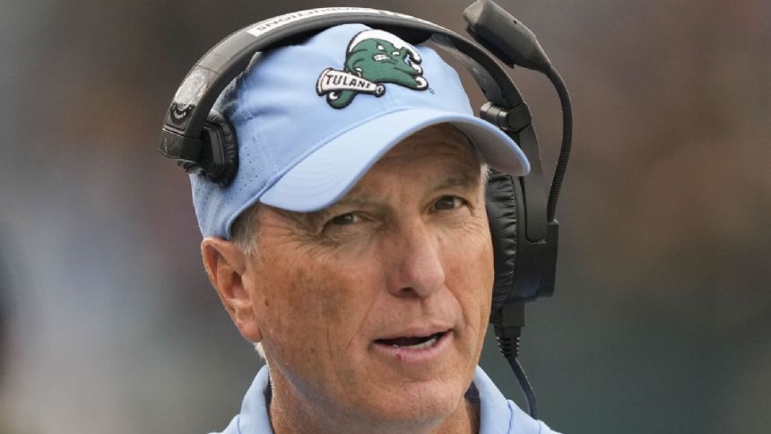 Houston hires Tulane coach Willie Fritz to replace the fired Dana Holgorsen