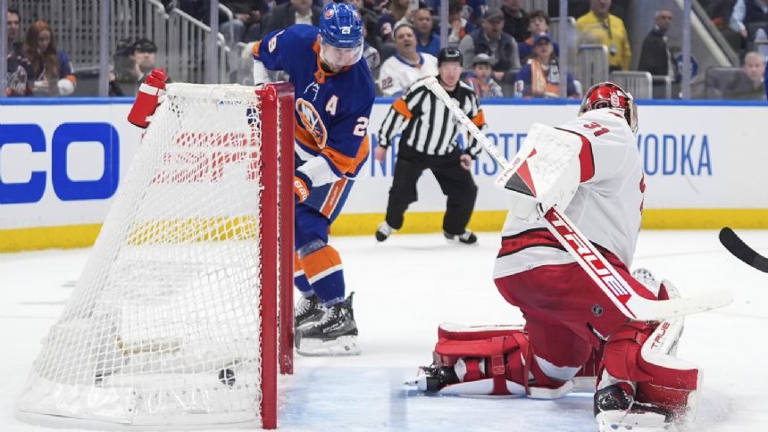 Hurricanes hold on to beat Islanders 3-2