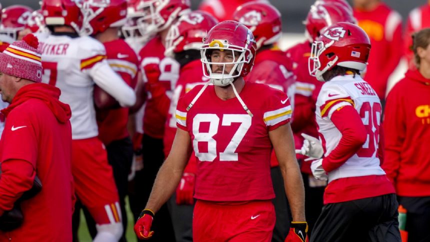 It's a Super Bowl rematch with superstar power as the Eagles visit the Chiefs on Monday night