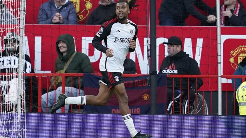 Iwobi scores stoppage-time winner as Fulham beats Man United 2-1 in Premier League