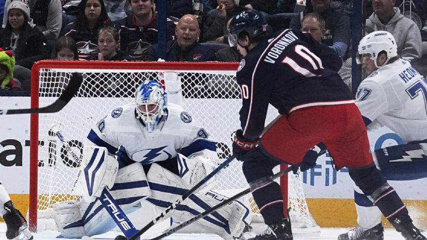 Jenner, Gudbranson score in 2-minute span in 3rd period, Blue Jackets rally to beat Lightning 4-2