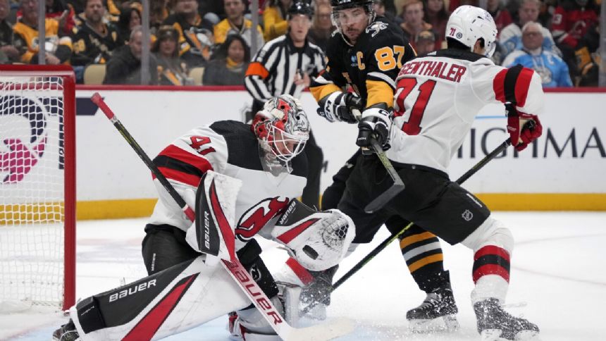 Jesper Bratt starts third-period surge as New Jersey Devils beat Pittsburgh Penguins 5-2