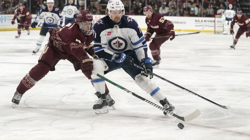 Jets extend points streak to 12 straight with 6-2 win over Coyotes
