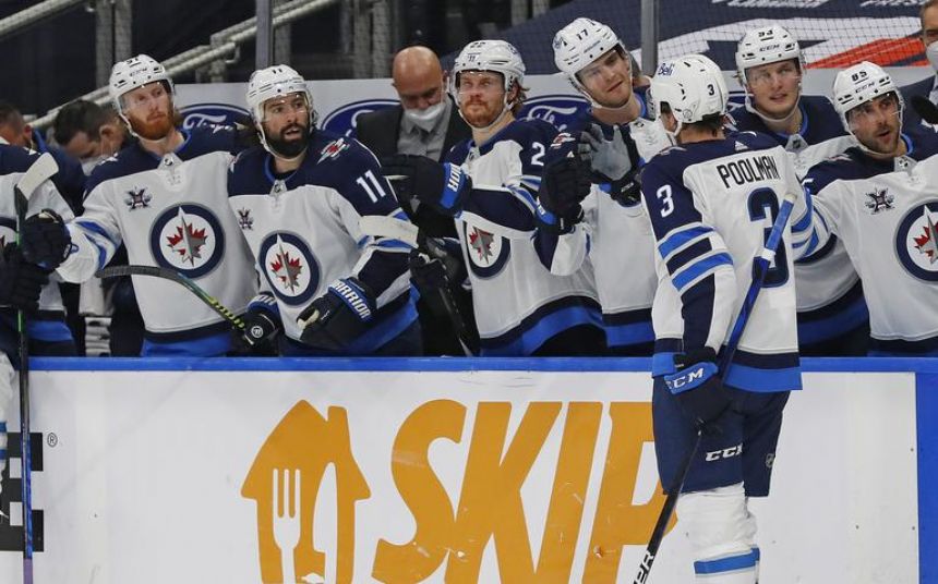 Jets score 3 in 2nd period, beat Oilers 5-2