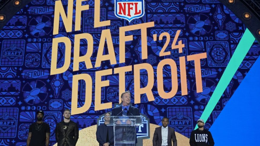 Jets trade down a spot and then take Penn State offensive tackle Olu Fashanu at No. 11 in NFL draft