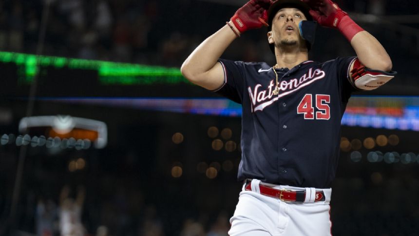 Joey Meneses' pinch-hit 3-run homer sends Nationals past White Sox 4-3