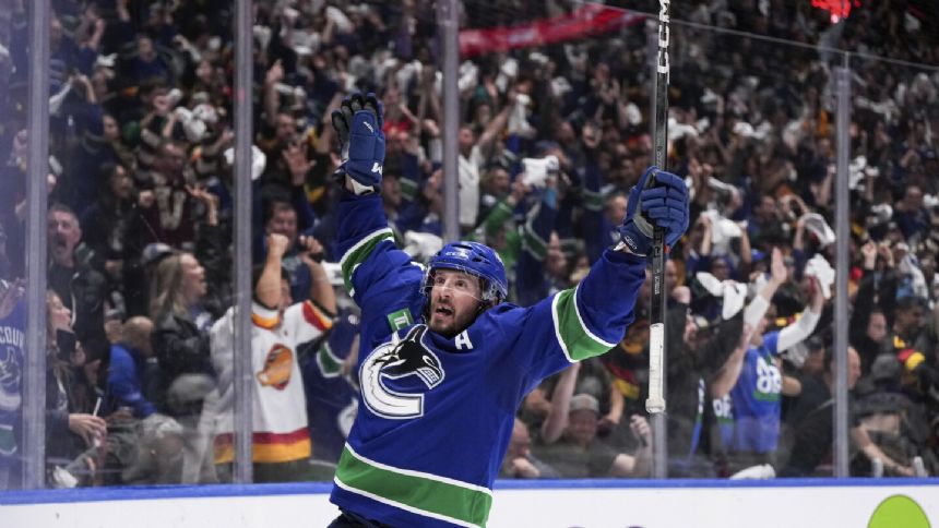 J.T. Miller's late goal lifts Canucks past Oilers to take a 3-2 series lead