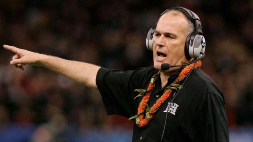 June Jones balks at Hawaii's two-year contract offer: 'No coach in their right mind would accept'