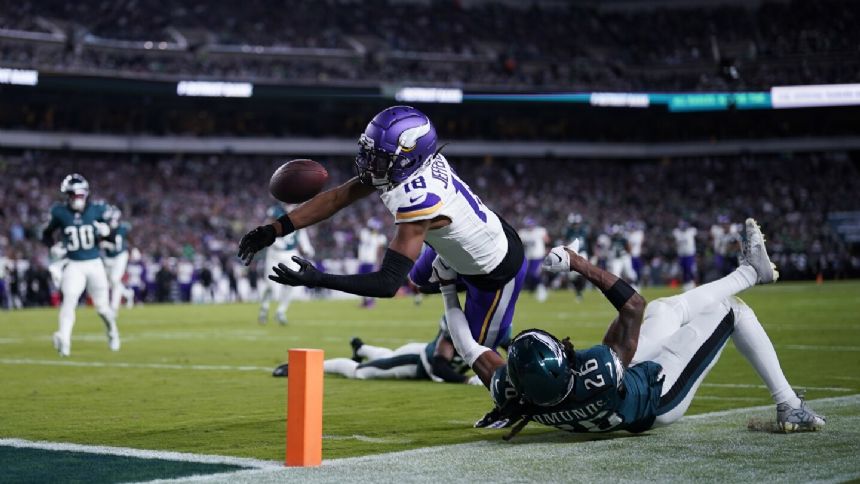 Justin Jefferson can't hold on, Vikings' 4 fumbles prove costly in sloppy loss to Eagles