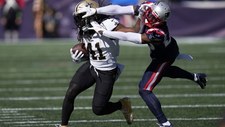 Kamara becomes Saints' career TD leader, Carr throws 2 TDs in 34-0 rout over Patriots