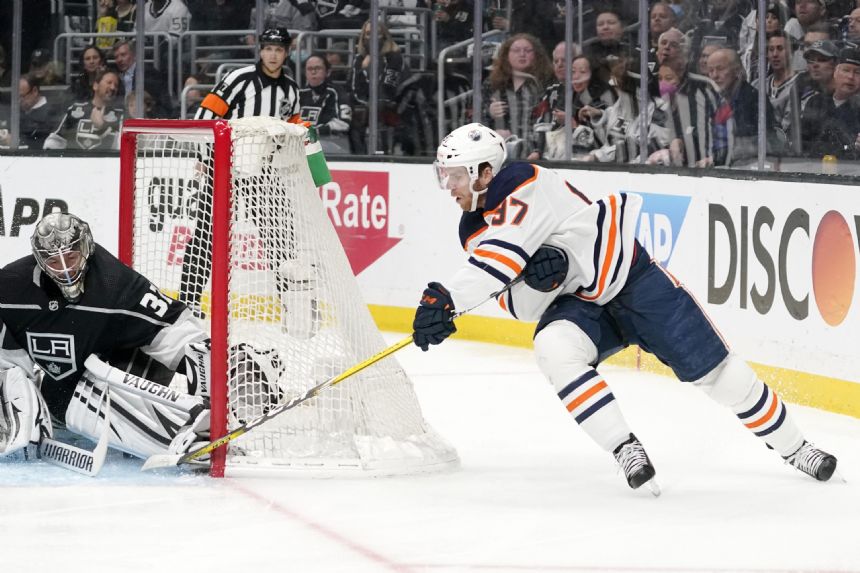 Kane scores twice as Oilers beat Kings, force deciding game