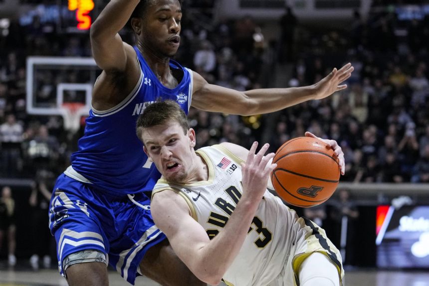 Kaufman-Renn leads No. 1 Purdue past New Orleans 74-53