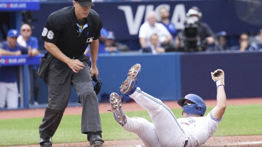 KC's Ragans throws three straight wild pitches, Blue Jays sweep Royals with 5-2 win