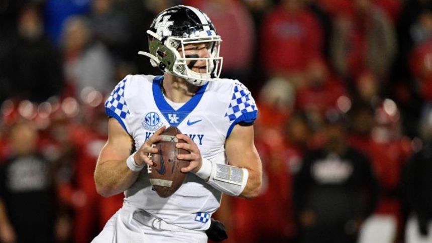 Kentucky vs. Miami (OH) odds, line, spread: 2022 college football picks, Week 1 predictions from proven model