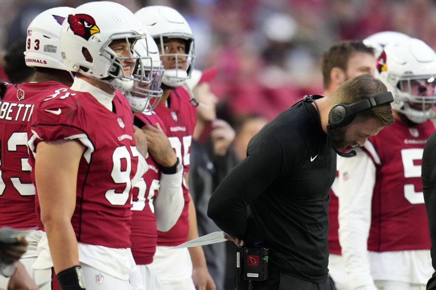 Kingsbury's seat heating up after Cards' loss to Chargers
